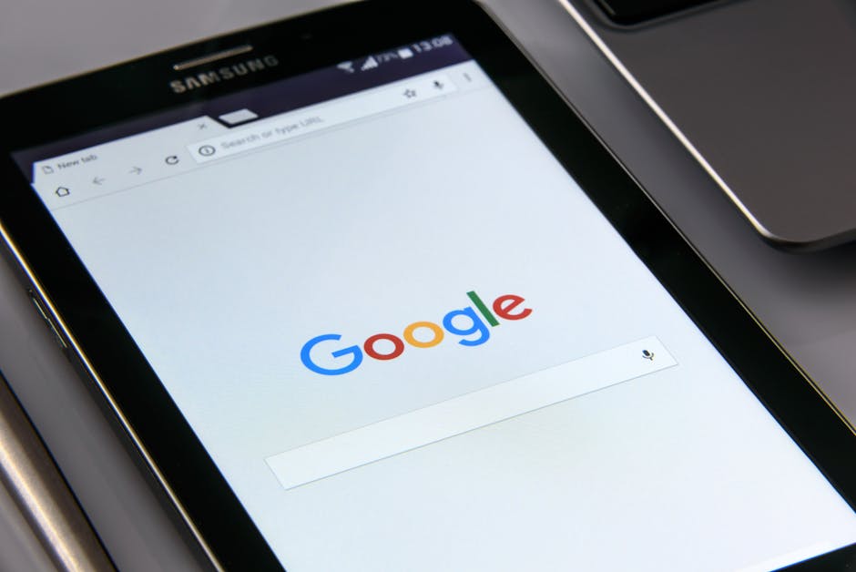 Strategi SEO Hybrid: Sinergi Google Search dan AI untuk Puncak Visibilitas Digital Ilustrasi strategi hybrid untuk meningkatkan mesin pencari dengan AI dan Google